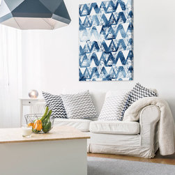 Through Triangles - Productos