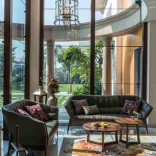Vadodara Houzz: A Luxurious Bungalow Uses Nature as Its Muse