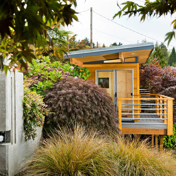 10' by 12' Seattle studio