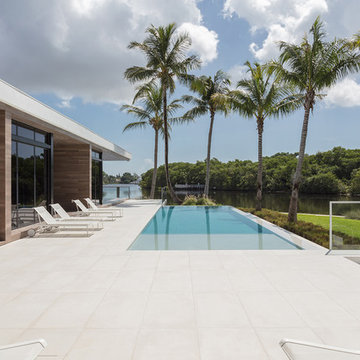 Riverhouse Residence