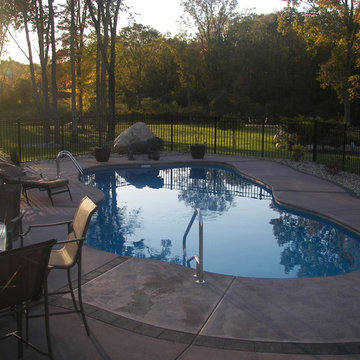 Leading Edge - Traverse Bay Fiberglass Swimming Pool