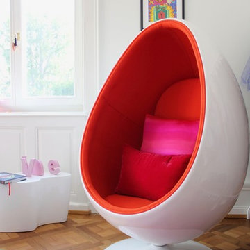 Styling a teenage girl's bedroom