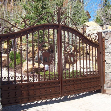 Sherwood Driveway Gate