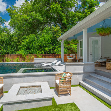 Linear, Modern Pool and Spa in Alamo Heights, TX