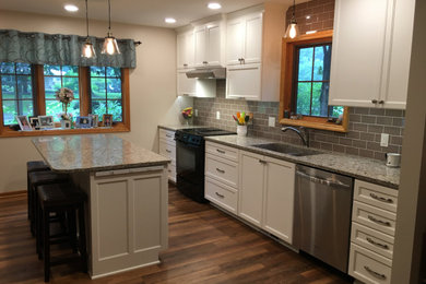 Kitchen photo in Minneapolis