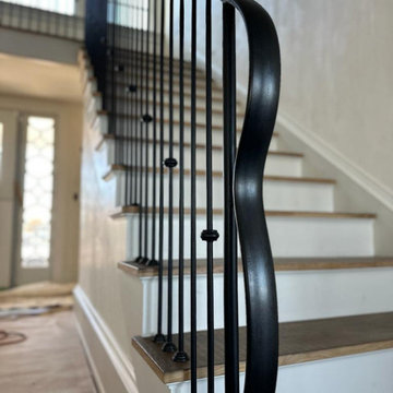 MODERN & MINIMALISTIC IRON RAILING