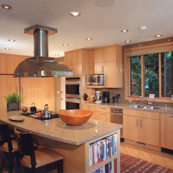 Lake Front Escape (Remodel) - Range Hoods And Vents