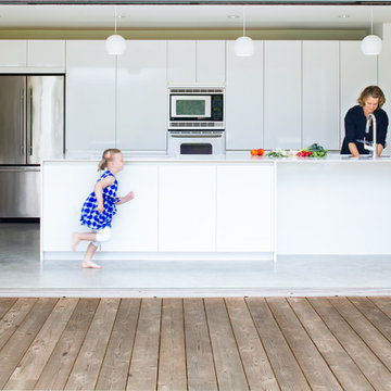 White Modern Kitchen