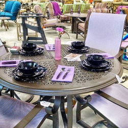 Woodard Traditional Patio Set in Temple - Products