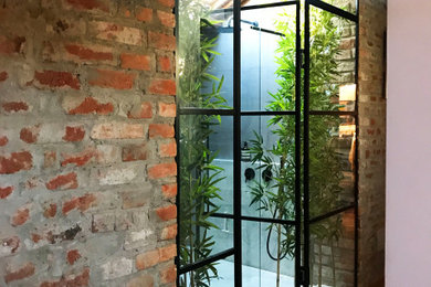 Fenêtre de salle de bain en bambou / Vetrata bagno con bamboo