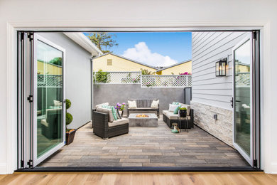 Transitional exterior home idea in Los Angeles