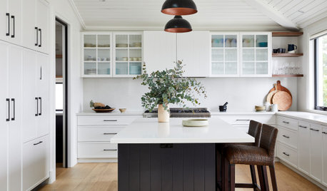 Room of the Week: A Modern Coastal Kitchen With a Hamptons Twist
