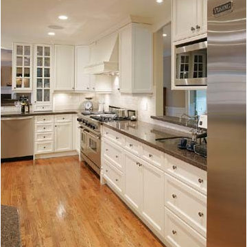 Classic Family Functional Kitchen