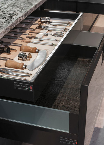 Contemporary Kitchen by Lida Cucina