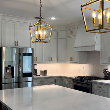 Modern Kitchen Remodel Done in New Pure White Cabinets