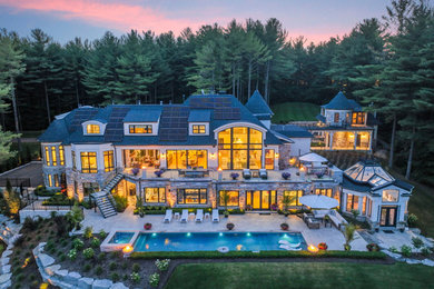 Transitional exterior home idea in Toronto