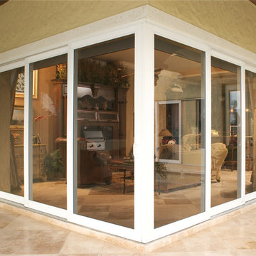 90 Degrees Corner Doors
