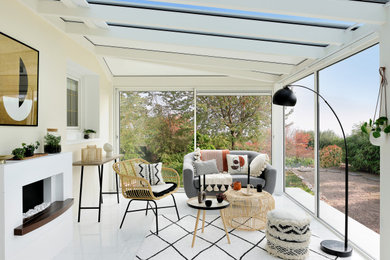 Inspiration for a contemporary conservatory in Paris.