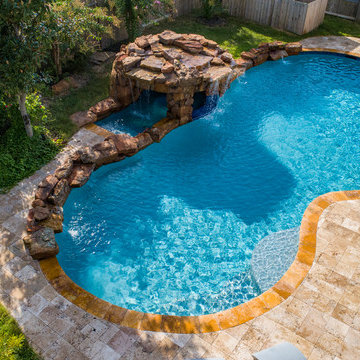 Pool with Grotto - Sugarland, TX