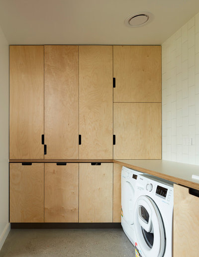 Contemporary Laundry Room by Arcke Pty Ltd