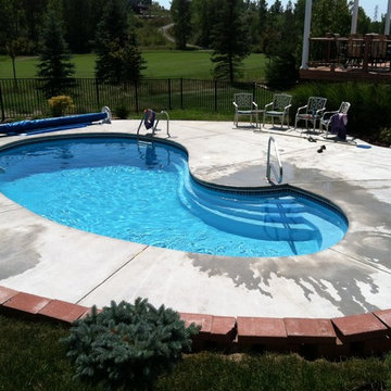 Leading Edge - Crystal Bay Swimming Pool