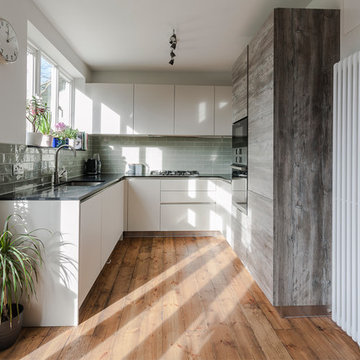 Wimbledon Sunny Open Plan Kitchen With High End Bespoke Wine Wracks