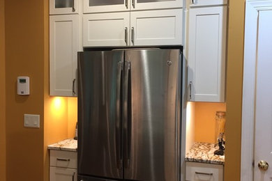 Kitchen - modern kitchen idea in Other