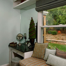 bedroom alcove