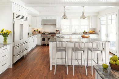 Example of a trendy kitchen design in Bridgeport