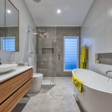 Straddie Bathroom
