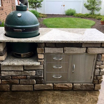 Outdoor Built-In BBQs & Outdoor Kitchens