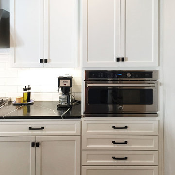 Black & White Transitional Kitchen