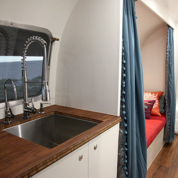 1970 Airstream Sovereign of the Road 31'