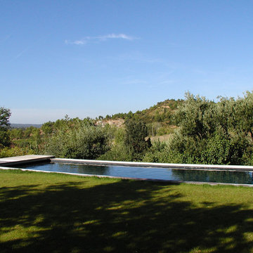 Un bassin Provençal dans l'arrière pays Var