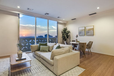 Example of a 1950s living room design in Austin