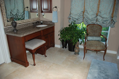 Bathroom - traditional bathroom idea in Austin