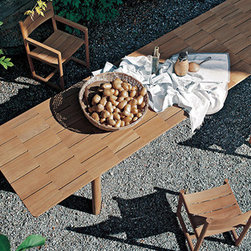 Roda Brick Table - Outdoor Dining Tables