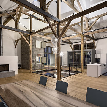 Umbau einer Bauernhoftenne in ein Wohnhaus mit Arztpraxis