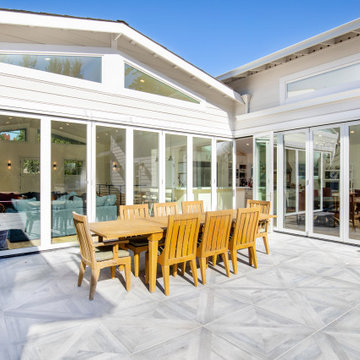 Walls Disappear Creating an Indoor/Outdoor Lifestyle with Zero Corner Bifolds