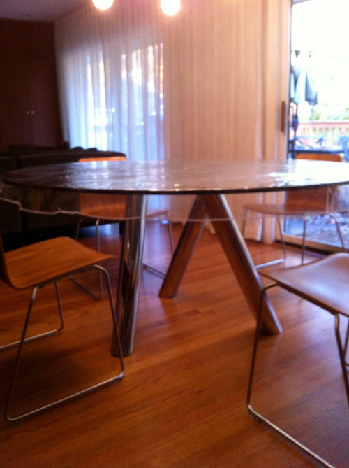 Need Help To Protect My Glass Table, How Do You Get Scratches Out Of Glass Top Table