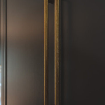 Dark Kitchen