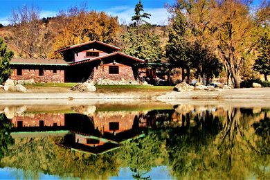 Inspiration for a craftsman home design remodel in Other