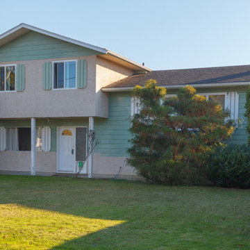 Great south Facing large Back yard & In law potential
