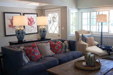 Inspiration for a transitional living room in Orange County.