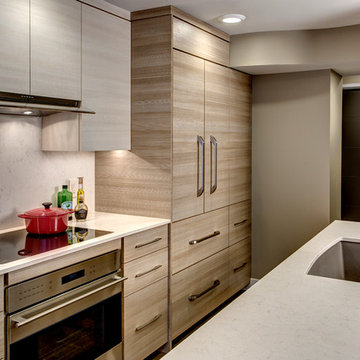 High-Rise Condo - Contemporary Look