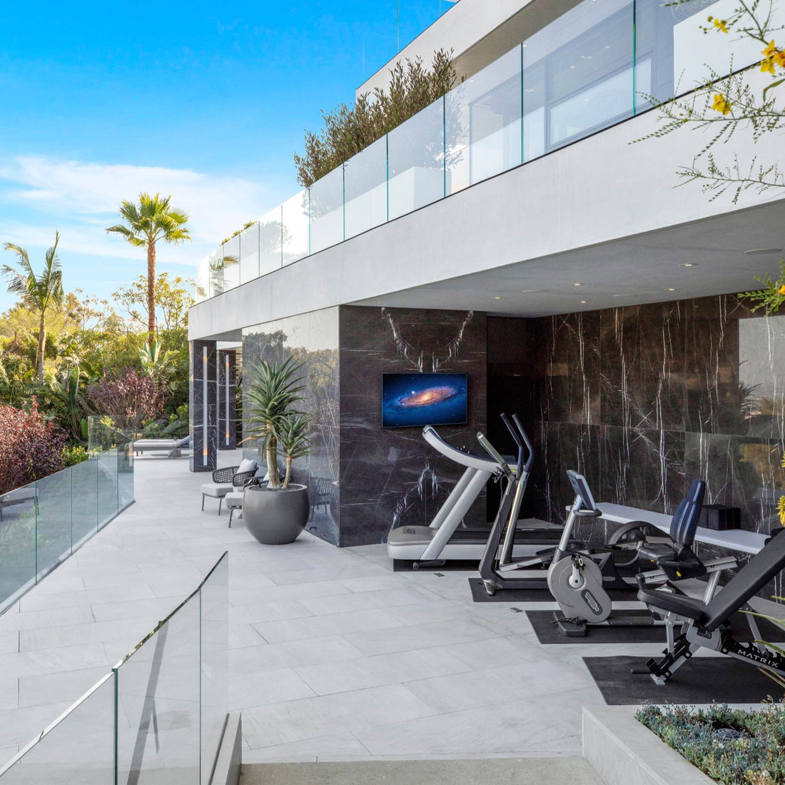 Summitridge Drive