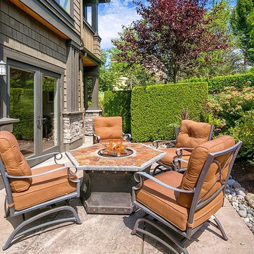 Back Porch with Fire Pit!