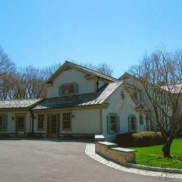 Art Gallery Connecting Home to Garage