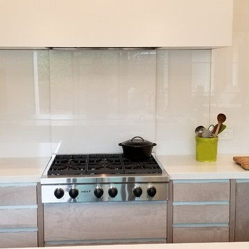Range and spice rack (doors closed
