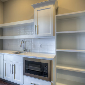 1.5-story custom Brandenburg - modern finishes